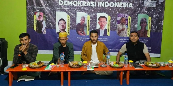 Gelar Bedah Buku, Elemen Masyarakat Lampung Tengah Bahas Masa Depan Dempkrasi Indonesia