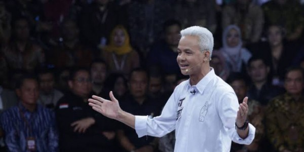 Survei Charta Politika: Anies Terbawah, Ganjar-Mahfud Potensi Besar ke Putaran Kedua