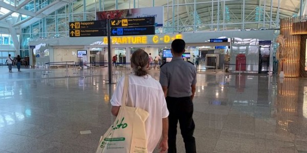 Jadi Pengemis di Ubud, Imigrasi Deportasi WNA Amerika