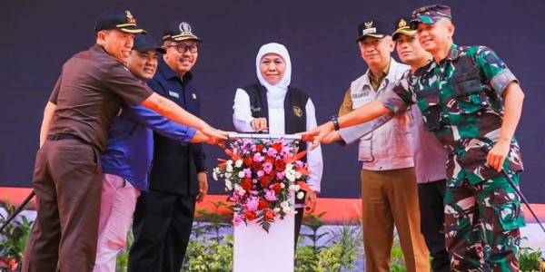 Resmikan Pasar Baru Kertosono, Gubernur Khofifah Optimis Jadi Penguat Ekonomi Nganjuk