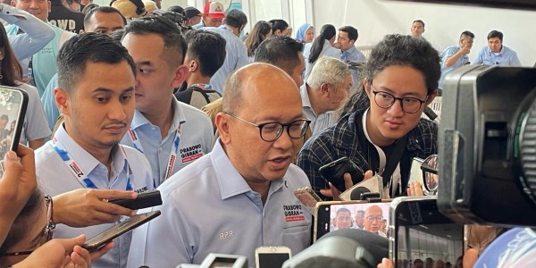 Massa Membludak Sejak Pagi, Jadwal Kampanye Akbar Prabowo-Gibran Dimajukan