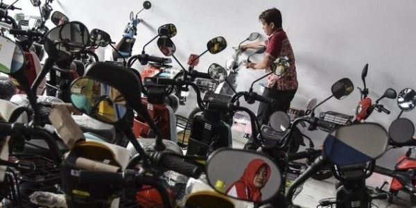 STNK Bodong Jadi Biang Kerok Konversi Motor Listrik Sepi Peminat