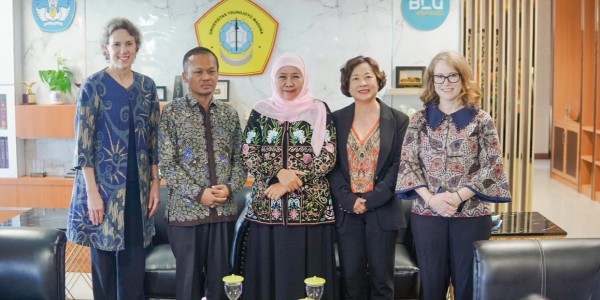 Khofifah Apresiasi Proyek UTM dengan RMIT & Newcastle University: Bermanfaat Atasi Soal Petani Garam