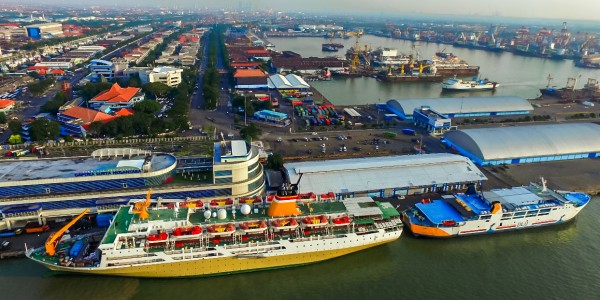 Arus Penumpang di Pelabuhan Tanjung Perak Tahun 2023 Naik 121%