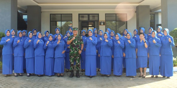 Dansatdik-2 Silaturahmi dan Tatap Muka dengan Jalasenastri Satdik-2 Kodiklatal