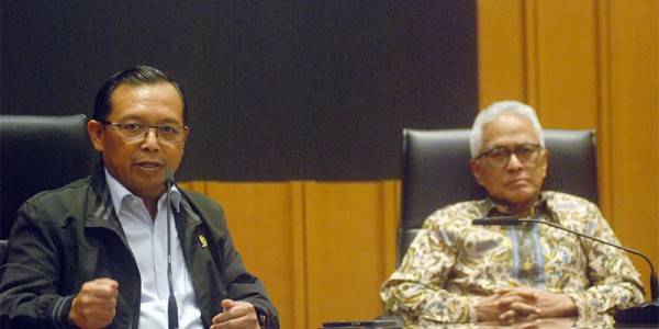 Dialektika Demokrasi DPR  "Merajut Kembali Kebersamaan Membangun Negeri Usai Pemilu 2024"