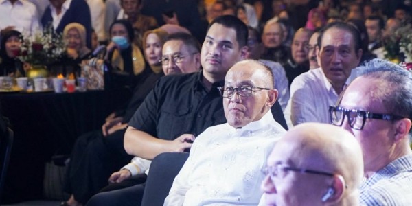 Hadiri Perayaan Milad Agung Laksono ke-75, Ketua MPR RI Apresiasi Kiprah Politik-Bisnis Tokoh Senior Golkar dan Watimpres ini