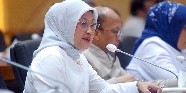 Menaker Bahas THR dan Jaminan Sosial Pekerja dengan Komisi IX DPR