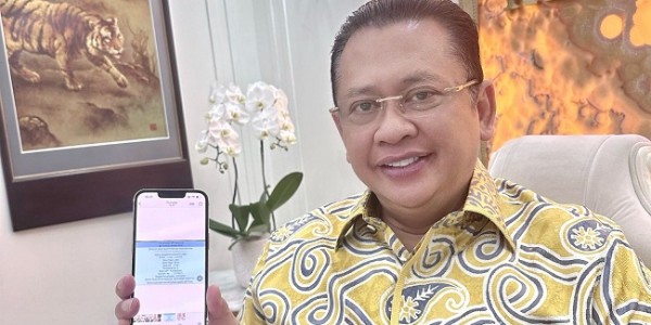 Serahkan Laporan SPT, Ketua MPR RI Ajak Masyarakat Segera Laporkan SPT 2023