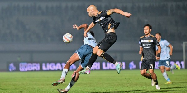 Dewa United Pecundangi Persita Tangerang 4-1