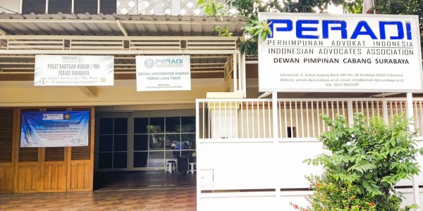 PBH Peradi Surabaya Siap Berikan Bantuan Hukum Pro Bono Bagi Pekerja yang Terlanggar Hak THRnya