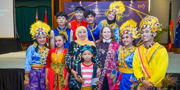 Peringati 75 Tahun Diplomasi Australia-Indonesia, Khofifah Apresiasi Legacy Kinerja Fiona Hoggart