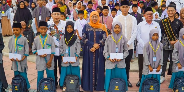Resmikan Tuban Abirama Rest Area Bersama 2000 Yatim, Khofifah Apresiasi Pemkab Tuban