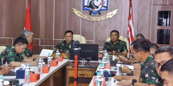 Dankodiklatal Jalin Keakraban Dengan Personel Pusdiksus Kodikopsla