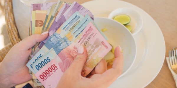Sisa THR Masih Ada, Begini Cara Bijaksana Memanfaatkannya