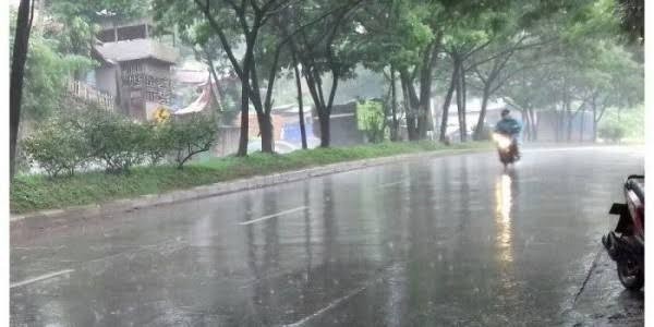 Dua Wilayah Jakarta Diprediksi ujan Disertai Petir pada Selasa Siang Ini