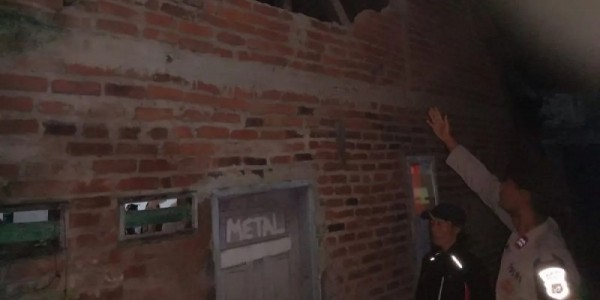Puluhan RUmah Warga dan Fasilitas Umum di Garut Rusak Akibat Gempa