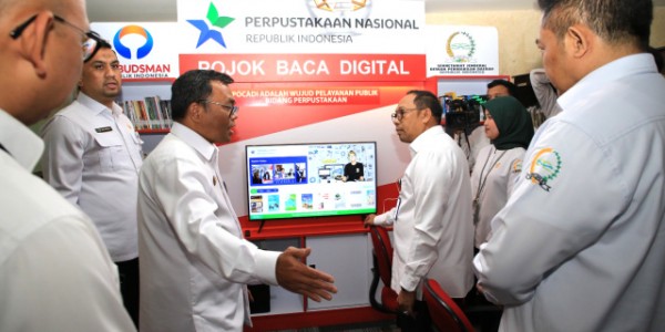 Sekjen DPD RI Luncurkan Pojok Baca Digital (Pocadi)