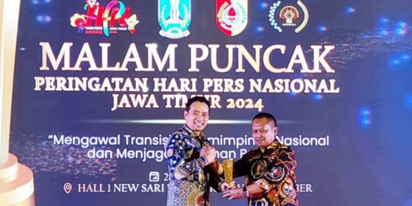Sukses Bikin DPD RI Bertaji, LaNyalla Terima Special Award dari PWI Jatim