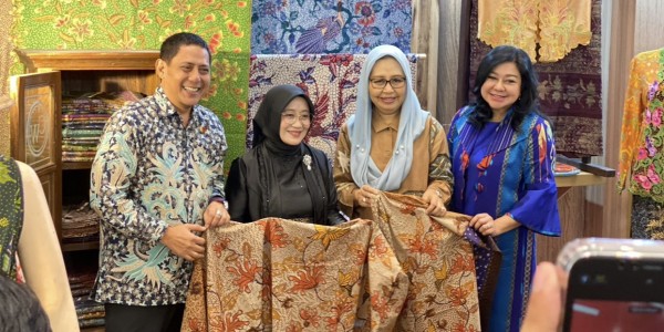 Pameran Batik Terbesar & Terlengkap Batik Fair 2024 Resmi Dibuka di Grand City, Yuk Merapat!