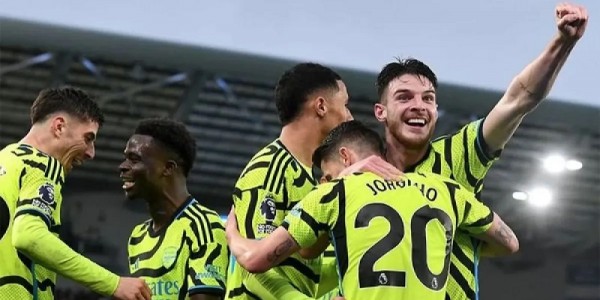 Arsenal Geser Manchester City di Puncak Klasemen Liga Inggris Usai Kalahkan MU 1-0
