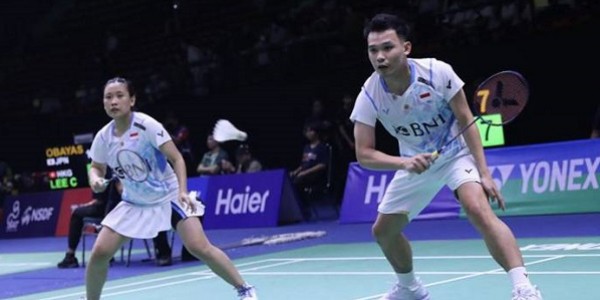 Kandaskan Rekan Senegaranya, Rinov/Pitha Ke Semifinal Thailand Open 2024
