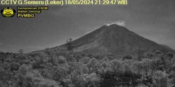 Dalam Sehari, Gunung Semeru Erupsi 14 Kali