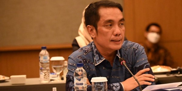 Anggota Komisi XI DPR Tolak Pemberhentian Direksi dan Dewan Komisaris Bank NTT