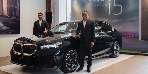 BMW Astra Luncurkan First-Ever BMW i5, Sedan Terlaris di Dunia Kini Hadir di Jawa Timur