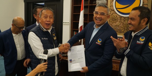 Pilkada Jabar: NasDem Usung Farhan di Pilwalkot Bandung, Lucky Hakim di Indramayu