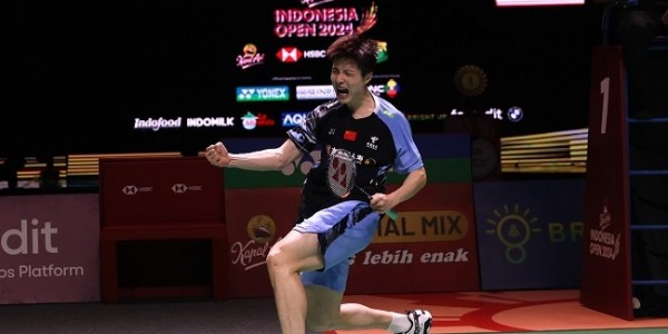 Shi Yu QI Hadapi Antonsen di Final Indonesia Open 2024