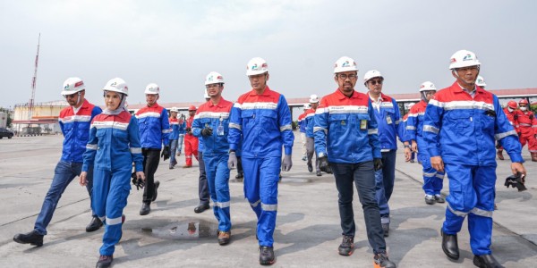 Pastikan Stok LPG dan BBM Aman, Komut Bersama Dirut Pertamina Cek TBBM dan SPBU