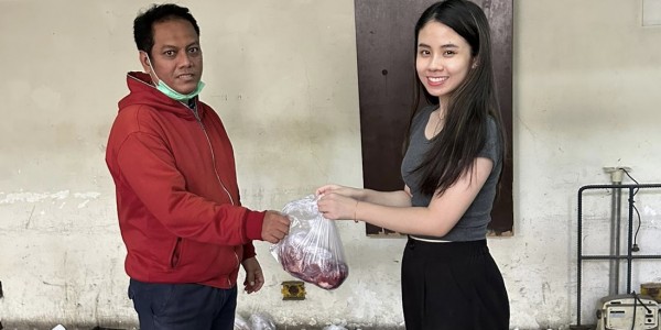 The Alana Surabaya Rayakan Idul Adha dengan Menyembelih Satu Ekor Sapi