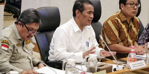 Mentan RakerDengan Komisi IV DPR