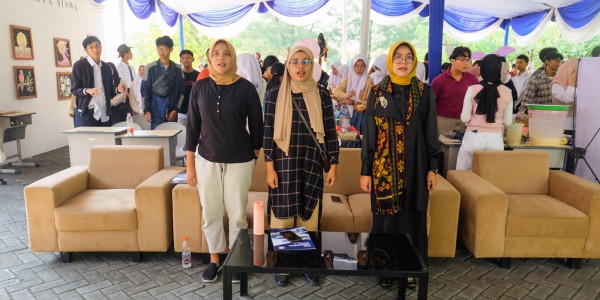 Antusiasme Berkobar, SMA Labschool Unesa 1 Selenggarakan Gebyar P5 dan Inovasi Kewirausahaan