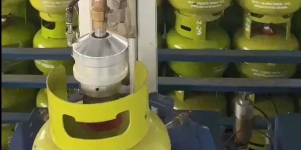 Pastikan Pengisian LPG Sesuai Standar, Pertamina Patra Niaga Sidak SPPBE Riau