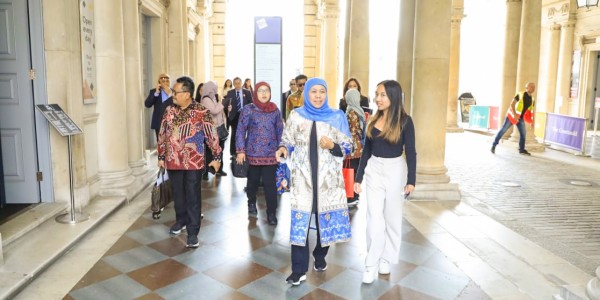 Khofifah Bersyukur Kampus Top Dunia King's College London Resmi Berdiri di KEK Singhasari