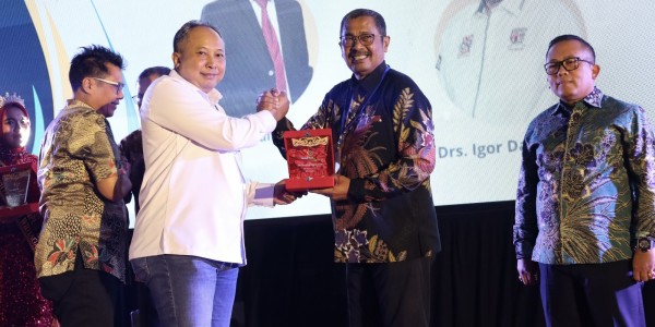 Ikawiga Award & Pelantikan Ketua Ikawiga Fakultas pada Helatan Reuni Akbar Lintas Angkatan