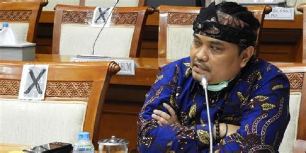 Komisi IX DPR Minta Kemenkes Beri Penjelasan Mahalnya Harga Obat dan Alkes