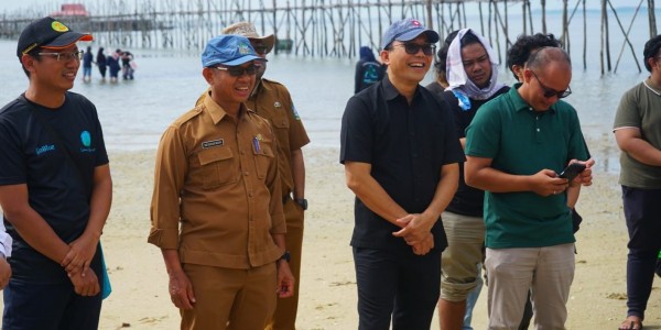 Tanam Lamun, Kemenkop: Kalau Lautnya Sehat, Ekonomi Masyarakat Pesisir Juga Sehat