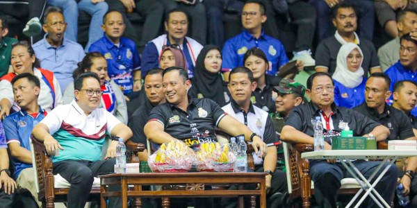 Pj Gubernur Adhy bersama SBY dan AHY Nobar Final Four Proliga 2024