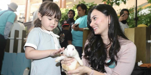 Asmirandah Dukung Tumbuh Kembang Anak lewat “Explore Wonderland” Tempo Scan Group