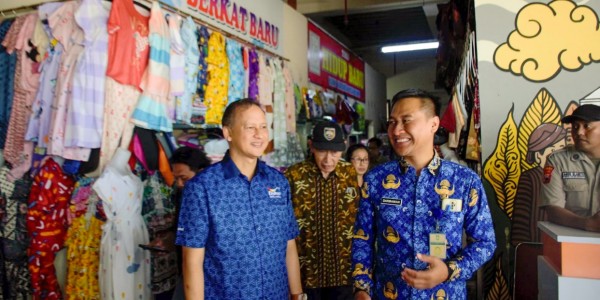 Perkuat Eksistensi Ikon Wisata, Pemkot Solo dan AkzoNobel Perindah Bangunan Pasar Klewer