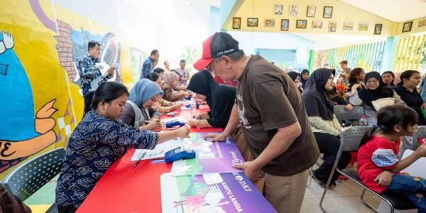 Bank DKI Distribusikan Bantuan Sosial KAJ, KPDJ dan KLJ di Sejumlah Wilayah Jakarta 
