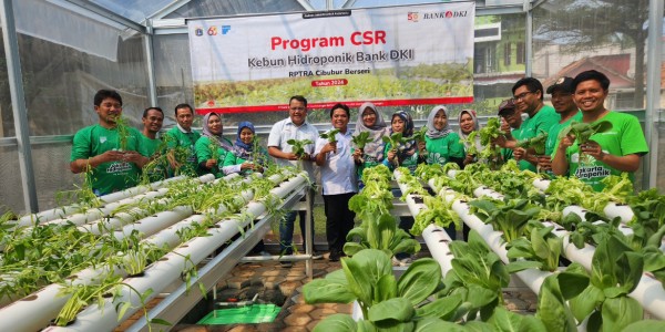 Bank DKI Resmikan Kebun Hidroponik di RPTRA Cibubur