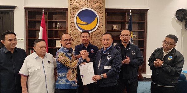 Pilkada Sulbar, NasDem Resmi Usung Suhardi Duka-Salim Mengga