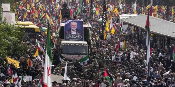 Usai Dishalati di Iran, Jenazah Syahid Ismail Haniyeh Tiba di Qatar