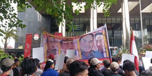 Demo KPK, Front Kaltim Minta Dinasti Ini Diperiksa 