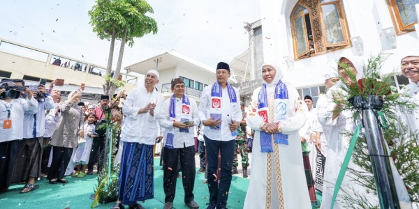 Resmikan Masjid Bahrul Maghfiroh Kota Malang, Khofifah Beberkan Keutamaan Memakmurkan Masjid