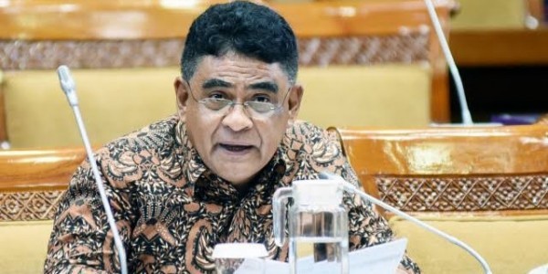 Viral Gaji Guru di Ende Cuma Rp250 Ribu, DPR Minta Negara Hadir